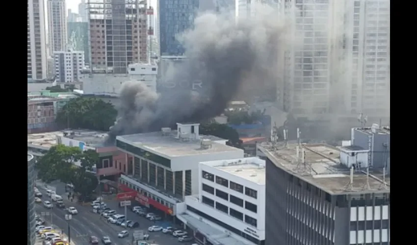 Incendio en antiguos cines Alhambra