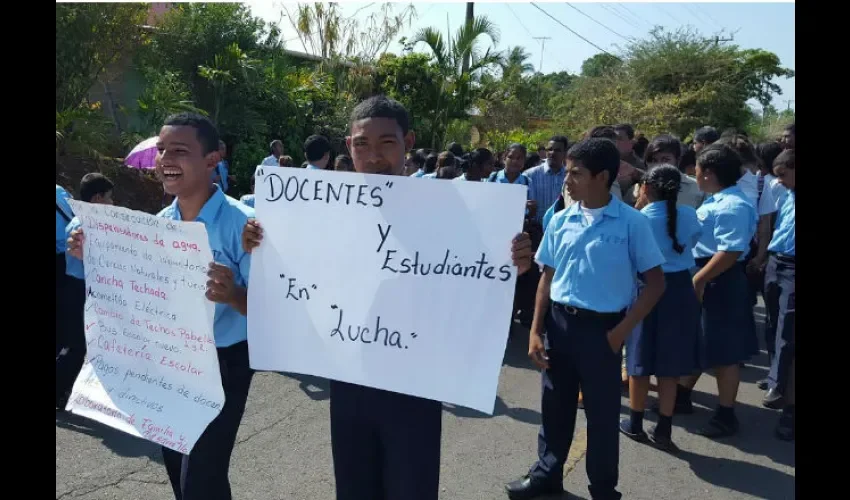 Estudiantes IPT de El Pilón en Veraguas