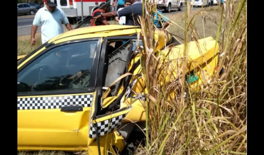 Accidente cerca del puente de Las Américas 