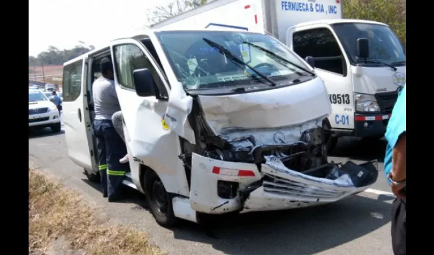 Accidente cerca del puente de Las Américas 
