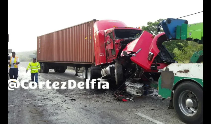 Accidente de tránsito en autopista Panamá, Colón