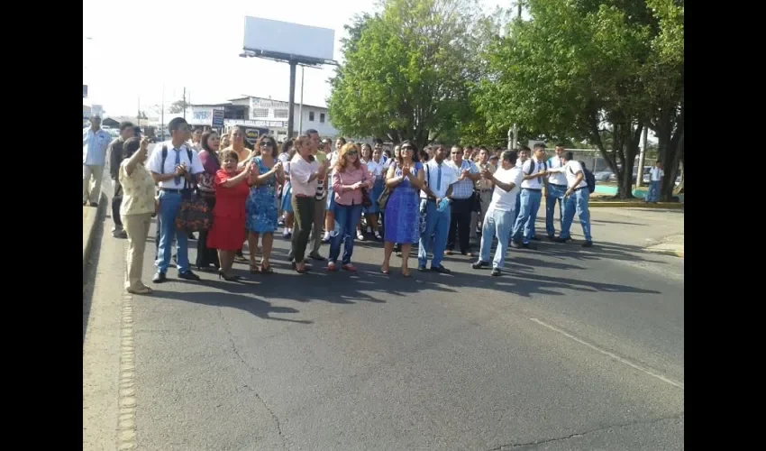 Estudiantes y profesores de escuelas en Veraguas protestan 