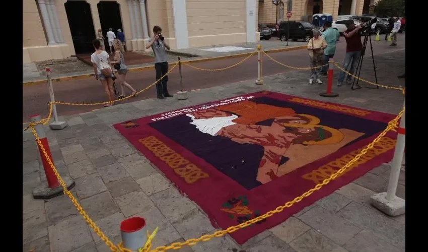 Las alfombras de aserrín, típicas de Comayagua y Tegucigalpa.  ROBERTO BARRIOS