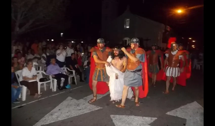 En esta obra se caracteriza a un Jesús que le recuerda a su gente sus enseñanzas, milagros, tristezas, pero que el único camino es seguir sus mandamientos.