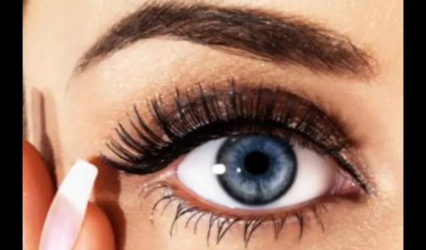 Si te quitaste un pedazo de cejas, tranquila, no hay nada que un buen lápiz no pueda mejorar.