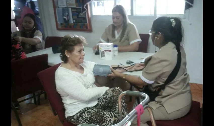 Alumnos en su faena diaria. Foto: Cortesía