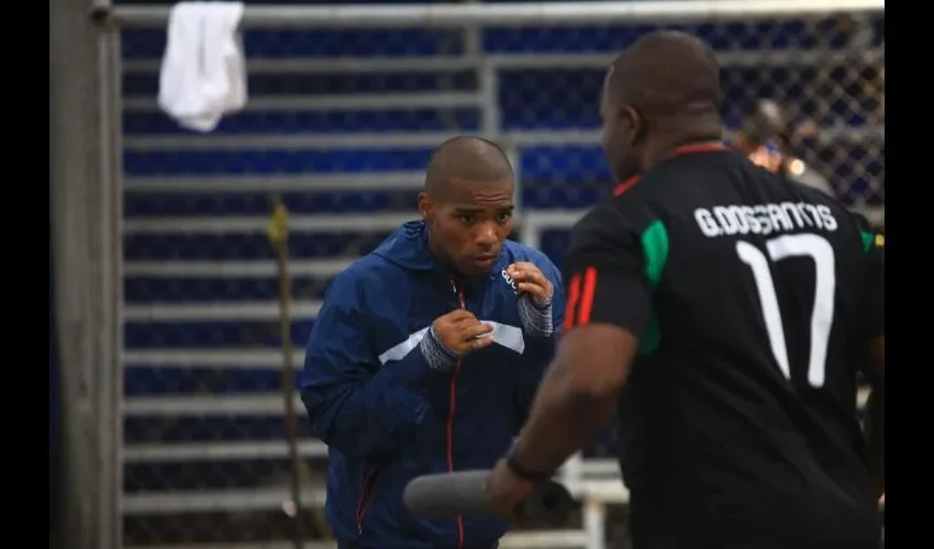 Jezreel "El Invisible" Corrales no detuvo su preparación durante la Semana Mayor. Grupo Epasa