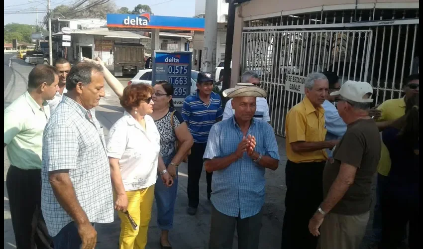 Protestan en Caja de Seguro Social de Guararé 
