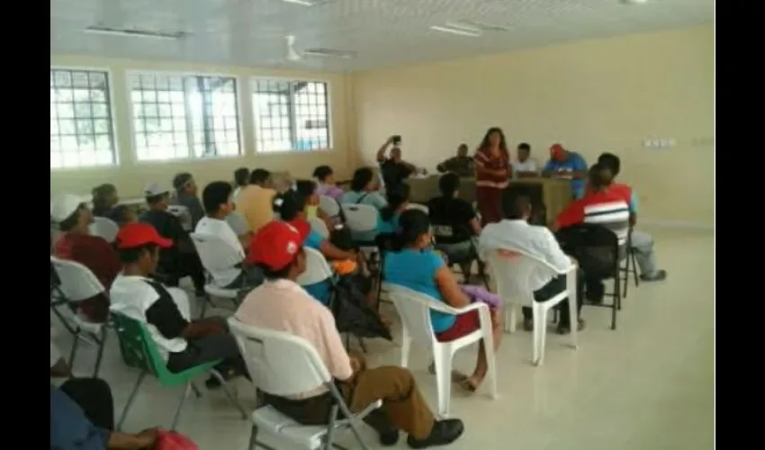 Consumo de pegamento entre menores y adultos en Bocas del Toro