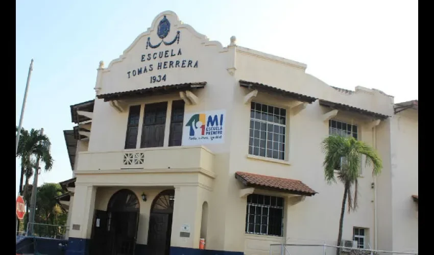 Escuela Tomás Herrera de Chitré