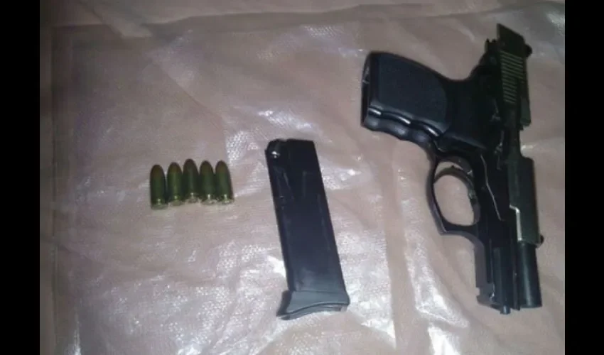 Operativo policial en Don Bosco 