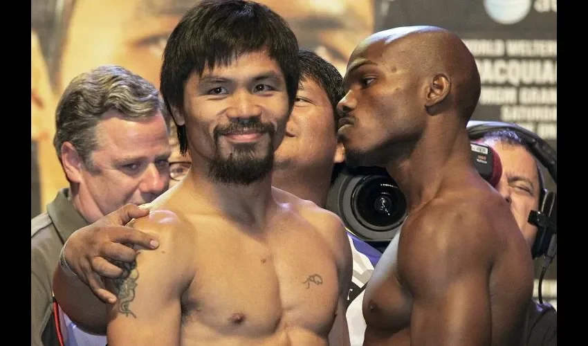Pacquiao (izq.) y Bradley están listos. AP 