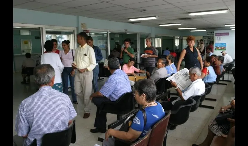 $429 millones  para la compra de medicamentos e insumos médicos. 