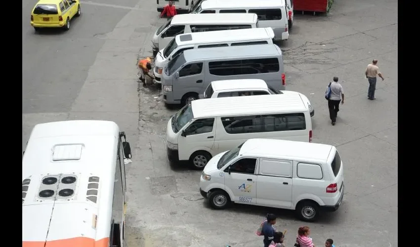 ATTT decía que eran ilegales y ahora los necesita. Foto: Archivo