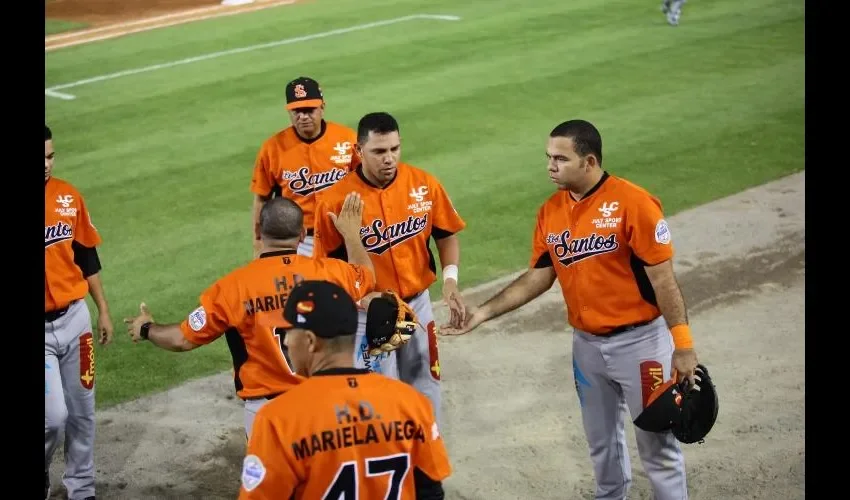 La novena santeña espera reaccionar hoy ante su fanaticada. 