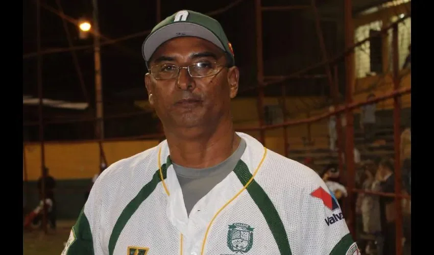 Enrique Burgos confía en el cuerpo monticular.  Cortesía @POVaqueros