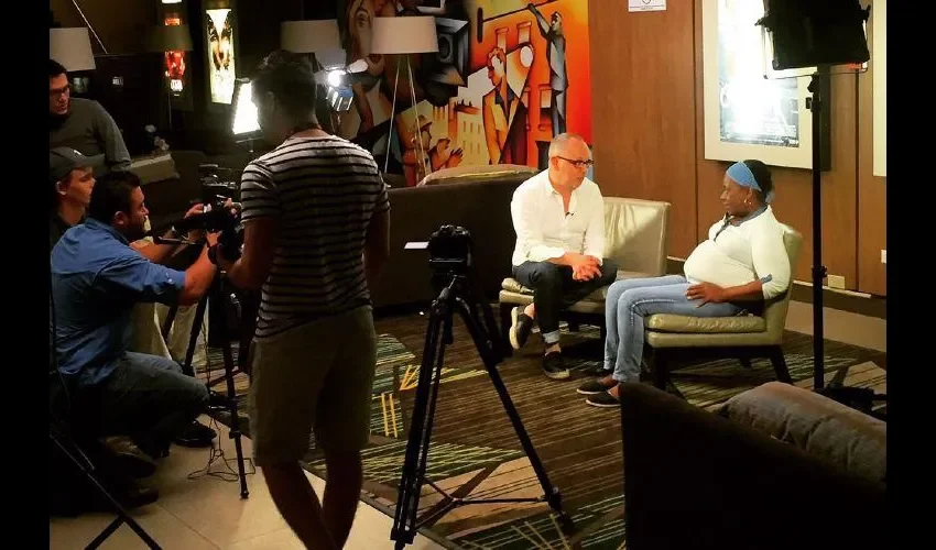 Foto del 'backstage' de la entrevista con CNN.