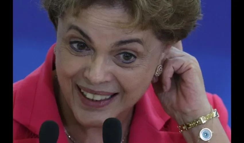 La presidenta de Brasil, Dilma Rousseff, sigue en el ojo de la tormenta. EFE