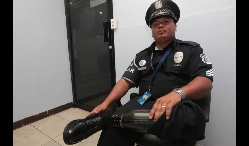 A pesar de que Manuel Peralta perdió una pierna, siempre siguió adelante.