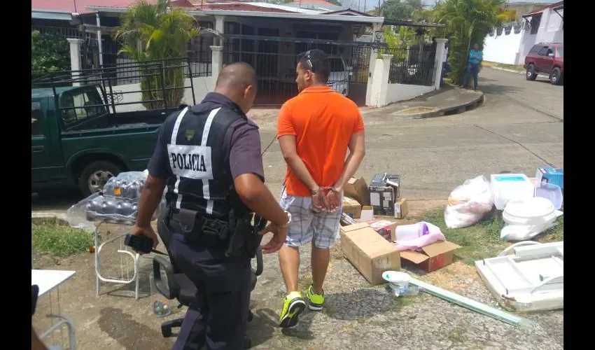 Detuvieron a dos colombianos.