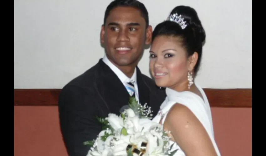 Ayudan a los padres de los niños a los que les dan el apoyo, y que tienen años de vivir en unión libre, para casarse por lo civil.