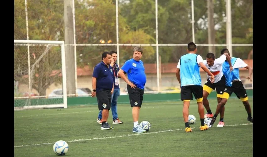 'El Bolillo' dará su lista preliminar para la Copa América Centenario, de 40 futbolistas,  el próximo día 29. Anayansi Gamez