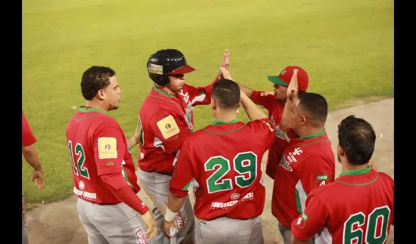 La novena de Chiriquí presenta la mejor ofensiva del torneo mayor 2016. Anayansi Gamez 