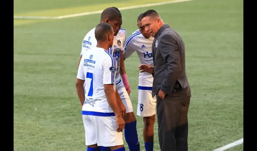 José Chiari (dcha.) es el entrenador del Atlético Nacional.