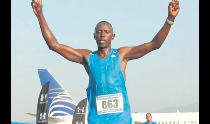 Joel Kiptaniu, ganador Under Armour-Tocumen PTY 10K 2015. Cortesía