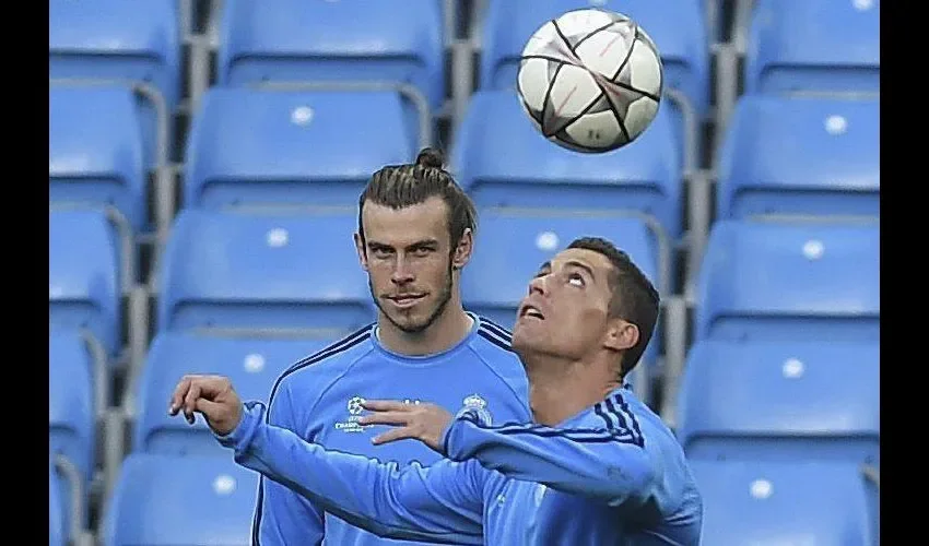 Cristiano Ronaldo (dcha.). Foto: EFE