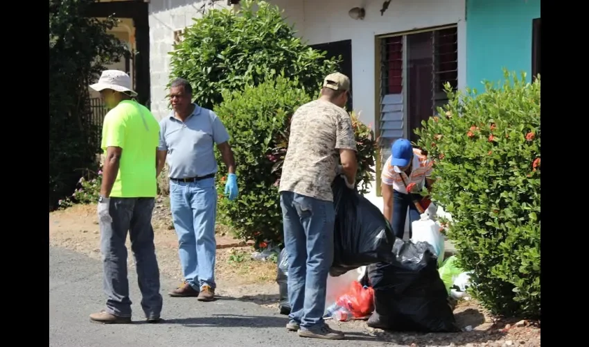 Operativo de limpieza del Minsa en Herrera