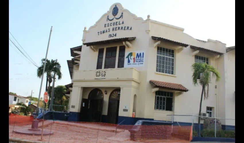 Escuela Tomás Herrera de Chitré