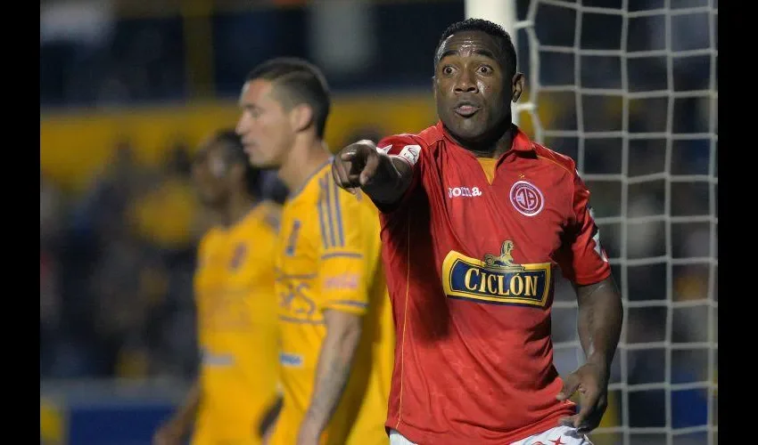 El delantero panameño Luis "Matador" Tejada es uno de los referentes del Juan Aurich peruano. EFE