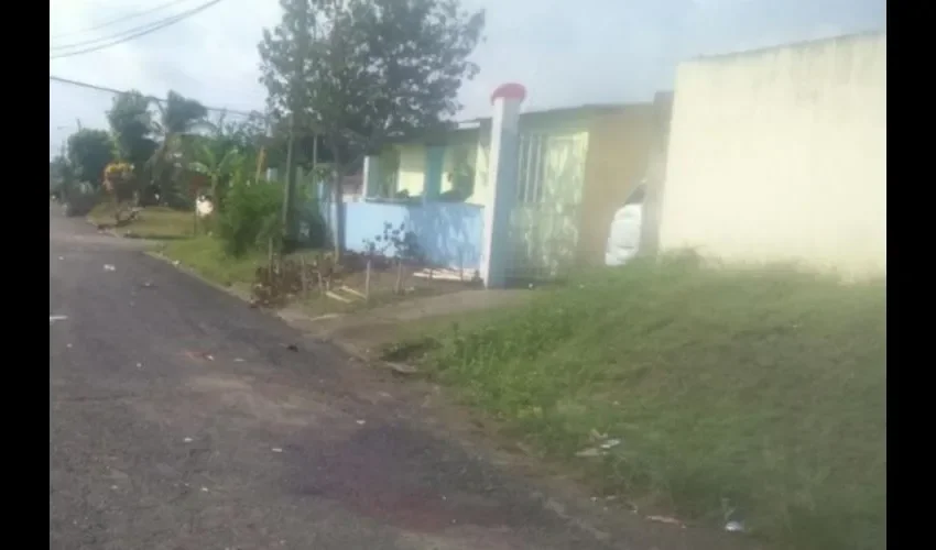 "Hueso" huyó a pie por la barriada.