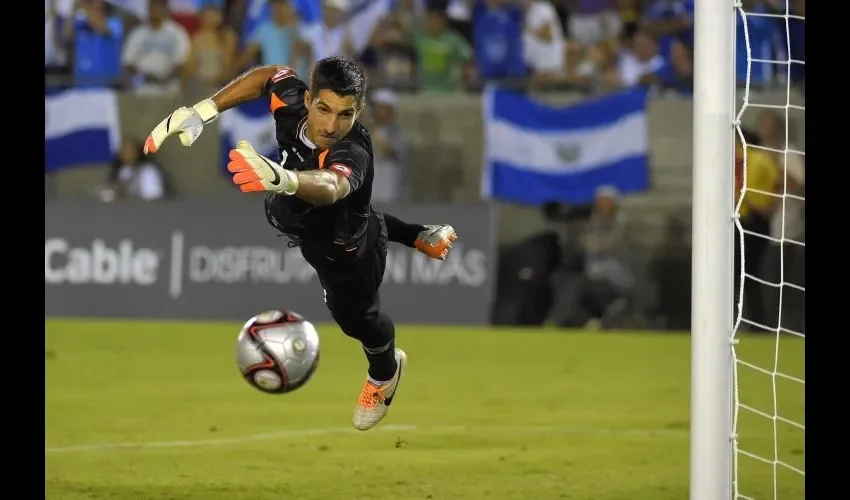 Jaime Penedo fue uno de los fichajes estrella del Deportivo Saprissa para esta temporada. AP