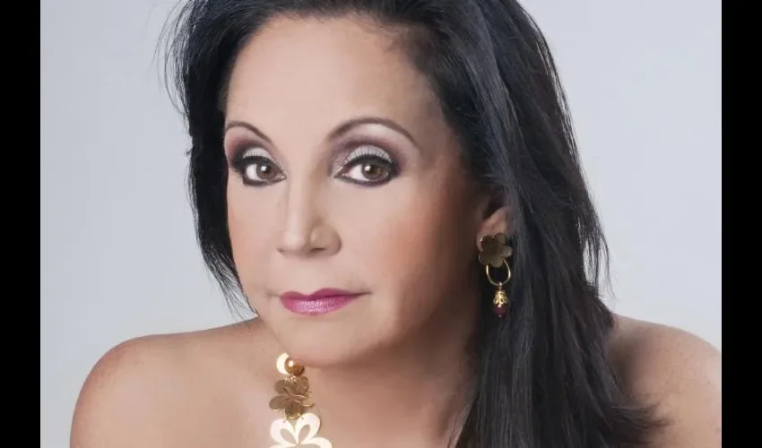 Prepara obra homenaje a Venezuela.