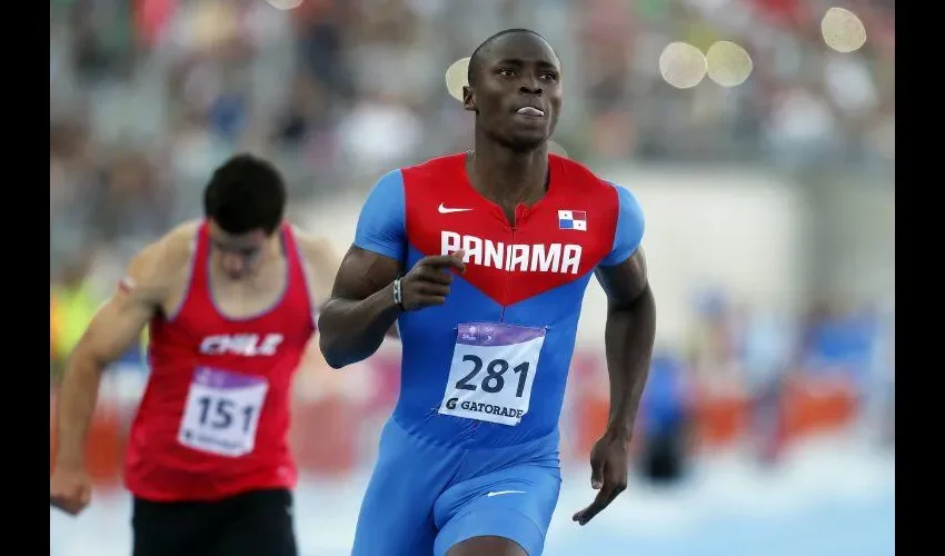 El panameño Alonso Edward viene de competir en la Liga de Diamante, donde quedó en la segunda posición de los 200 metros planos. EFE
