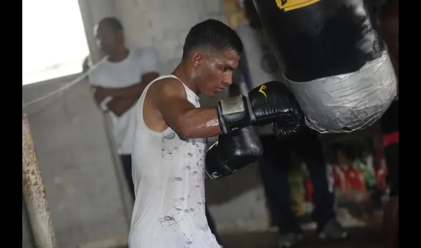 Ricardo Núñez debutó como profesional en el 2006.  Anayansi Gamez