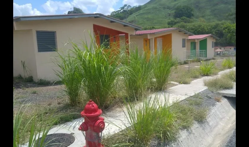 Autoridades  estudian la  construcción de  una calle que no pase por el relleno. Foto: Jesús Simmons