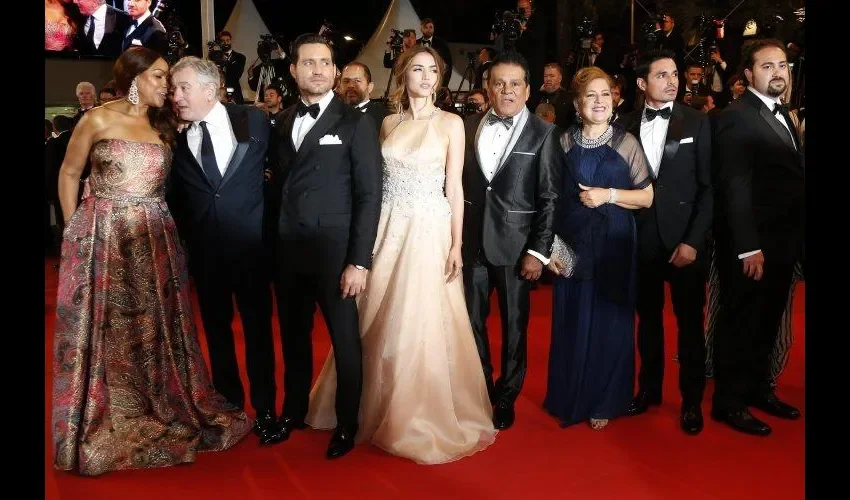 Así posaron y desfilaron en la alfombra roja los protagonistas de la noche, y allí, tres destacados panameños.