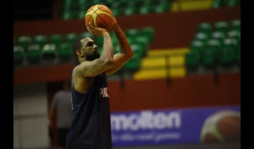 Josimar Ayarza está en la preselección de Panamá.  Anayansi Gamez