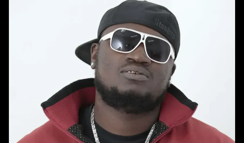 Está muy feliz por sus proyectos.