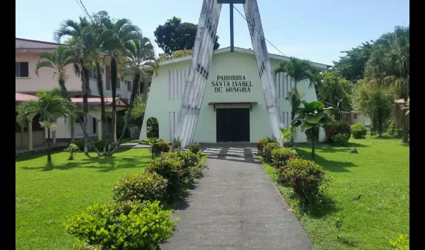 Sepelio de joven que se ahogó en playa La Barqueta 