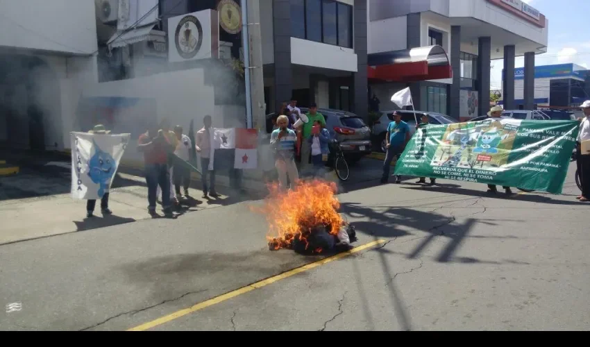 Coordinadora Bugabeña protesta  contra las hidroeléctricas 