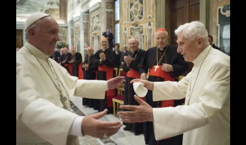 Papa Francisco y Benedicto XVI
