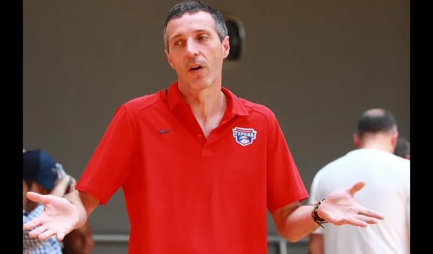Joaquín Lorente es el técnico del quinteto panameño.  Anayansi Gamez