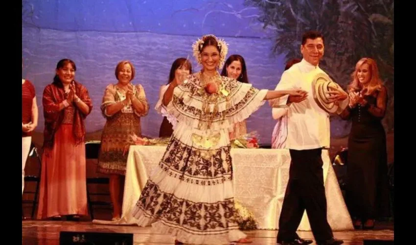 Este músico ha compartido su talento en todo Centroamérica y Belice, países de América del Sur y varias ciudades de los Estados Unidos.