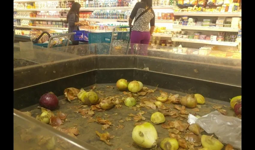 Así se encuentran algunos supermercados de la ciudad capital. FOTO: ROBERTO BARRIOS