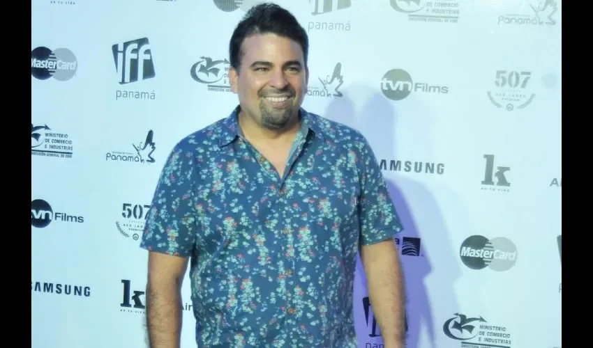 Arturo Montenegro habló de su segunda película, en la que se encuentra trabajando, y que será grabada en su totalidad en Panamá, por lo que estará avisando próximamente para temas de 'casting'. Anteriormente, nos había contado que se llamaría 'Male Mom', y que trataría de un hombre que quiere convertirse en madre.