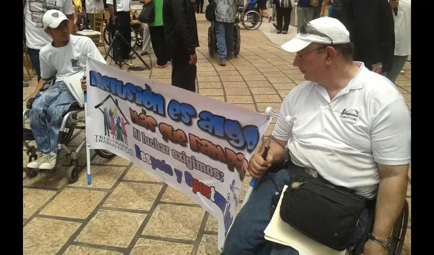 Piden a las autoridades hacer valer las leyes y el respeto a sus derechos humanos en igualdad de condición.